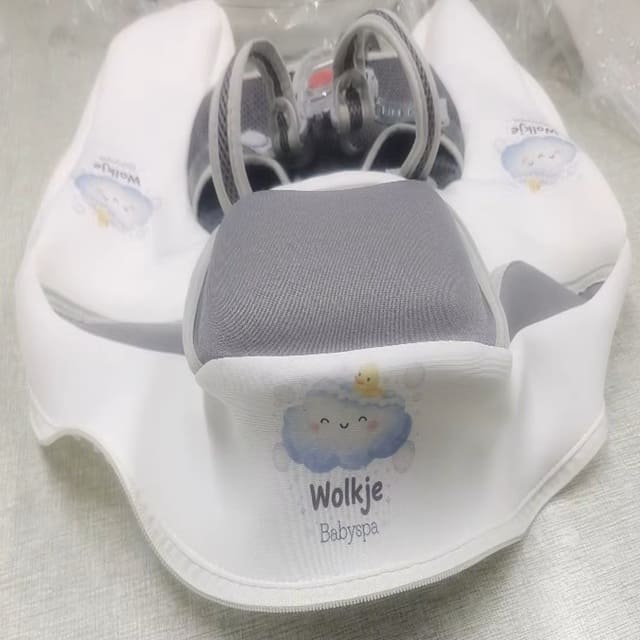 mambobaby float official store, mambobabyfloat, summertime, babyspa, babyfloating, babyswimming, swimmingpool, beachday, poolparty, bubble, wellness, baby